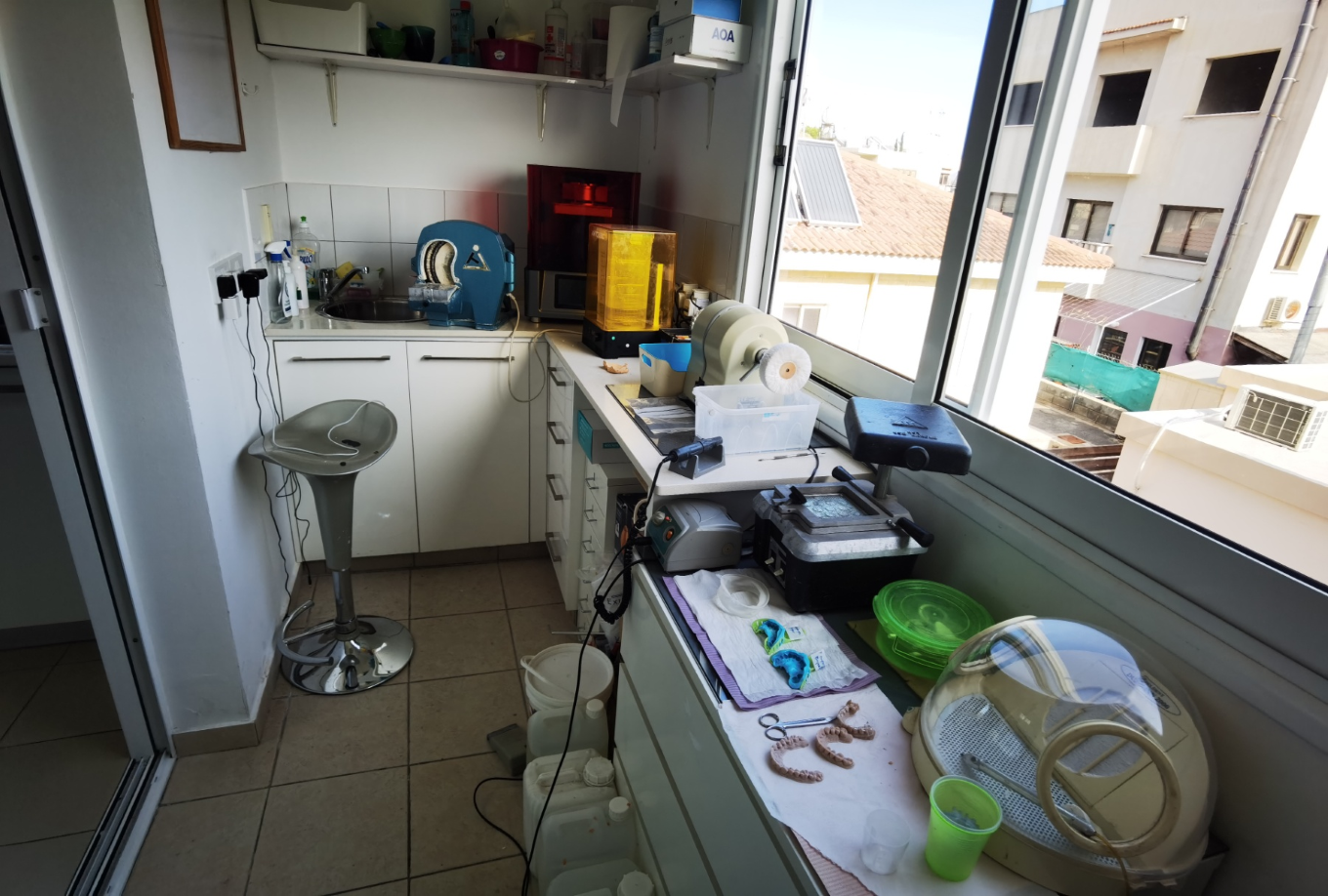 paphos smile art studio dental clinic